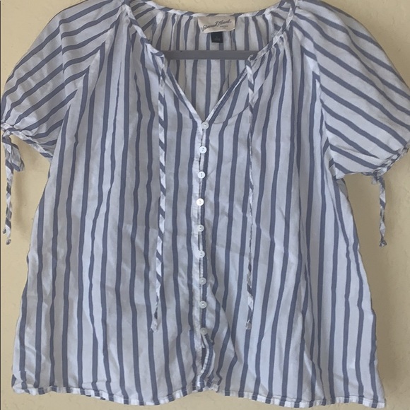 Universal thread Womens blouse (small) - Picture 1 of 2